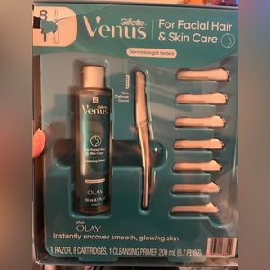 VENUS Facial Hair & Skin Care Kit in Teal and White
